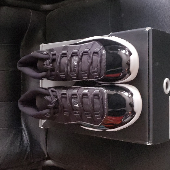 AIR JORDAN 11 RETRO 'Jubilee/25th Anniversary' 2020 - Picture 2 of 14